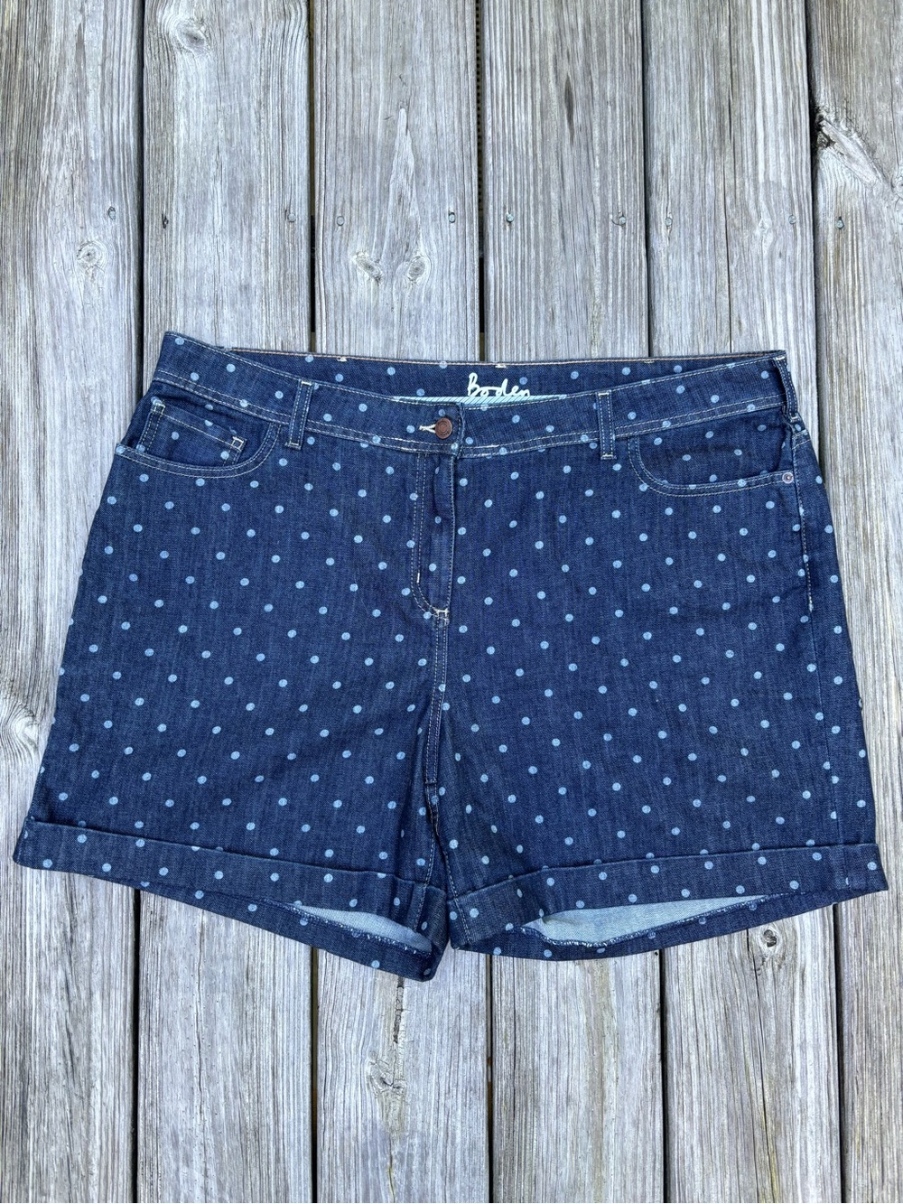 Boden Polka Dot Cuffed Denim Shorts Dark Wash Blue Retro Preppy Coastal Size 18L